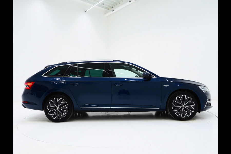Škoda Superb Combi 1.4 TSI iV Laurin & Klement | Leder | Canton | Trekhaak | Camera | Keyless | Adaptive Cruise | Memory | Carplay