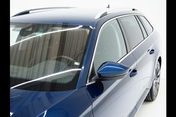 Škoda Superb Combi 1.4 TSI iV Laurin & Klement | Leder | Canton | Trekhaak | Camera | Keyless | Adaptive Cruise | Memory | Carplay
