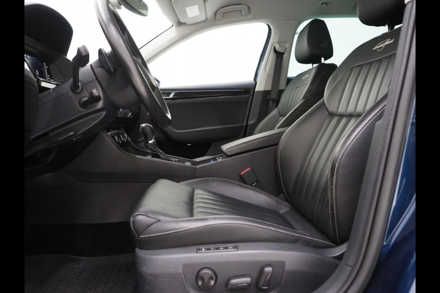 Škoda Superb Combi 1.4 TSI iV Laurin & Klement | Leder | Canton | Trekhaak | Camera | Keyless | Adaptive Cruise | Memory | Carplay