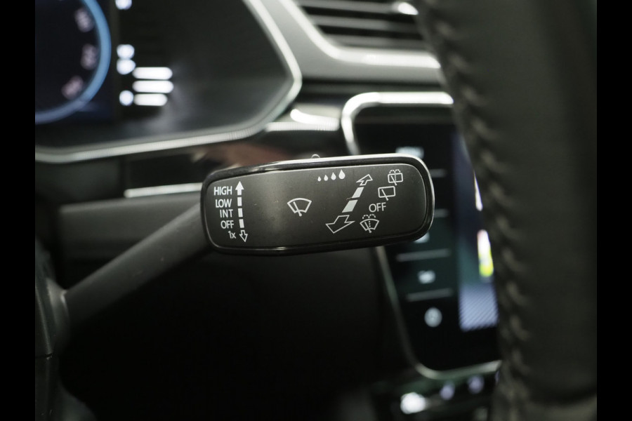 Škoda Superb Combi 1.4 TSI iV Laurin & Klement | Leder | Canton | Trekhaak | Camera | Keyless | Adaptive Cruise | Memory | Carplay