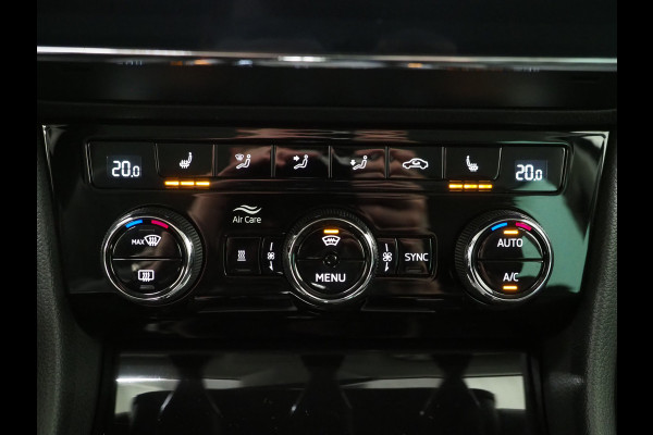 Škoda Superb Combi 1.4 TSI iV Laurin & Klement | Leder | Canton | Trekhaak | Camera | Keyless | Adaptive Cruise | Memory | Carplay