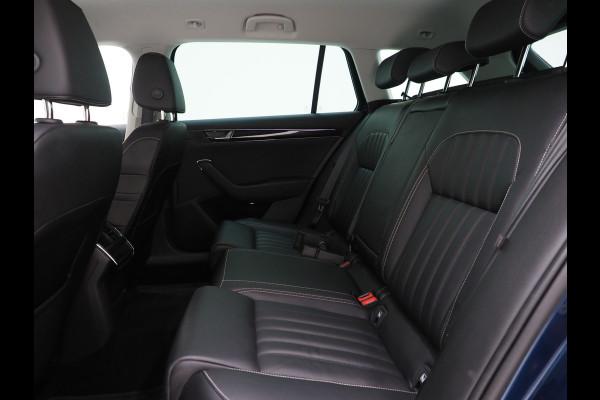 Škoda Superb Combi 1.4 TSI iV Laurin & Klement | Leder | Canton | Trekhaak | Camera | Keyless | Adaptive Cruise | Memory | Carplay