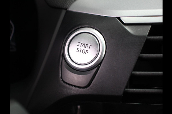 BMW X3 xDrive30e Plug in Hybride Advantage Automaat | Navigatie | Climate Control | Adaptive Cruise Control | Head up display | Led | Dab | Parkeer sensoren V+A | Stoelverwarming | Camera