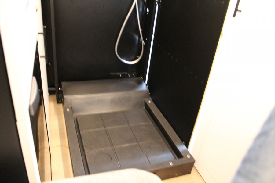 Fiat Ducato 30 2.3 MultiJet 120PK Euro6 L2H2 Buscamper - VanCubic Premium - Nieuwe camper inrichting!