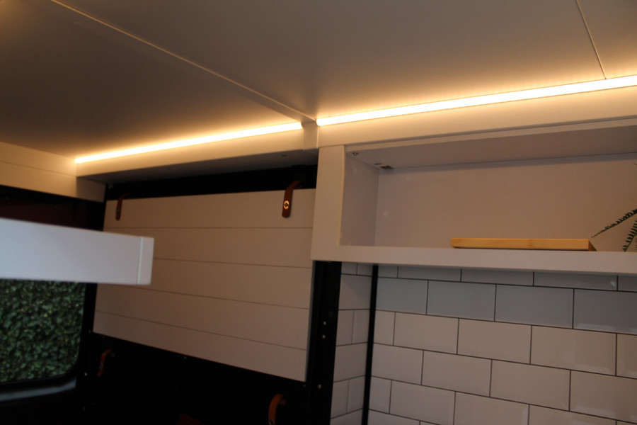 Fiat Ducato 30 2.3 MultiJet 120PK Euro6 L2H2 Buscamper - VanCubic Premium - Nieuwe camper inrichting!