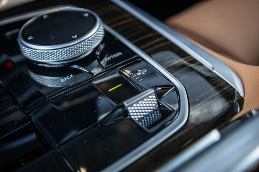 BMW X5 xDrive50e - M Sport | Sky Lounge | Luchtvering | H&K | Elek. Trekhaak | Memory