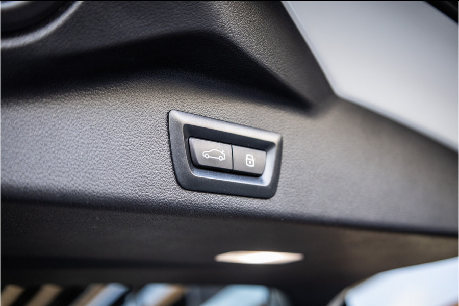 BMW X5 xDrive50e - M Sport | Sky Lounge | Luchtvering | H&K | Elek. Trekhaak | Memory