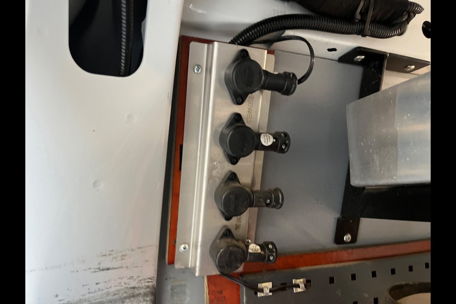 Opel Movano SERVICEWAGEN AUTOMAAT 2.3 CDTI BiTurbo 170pk euro6 L2H2 V230 OMVORMER BOTT INRICHTING STANDKACHEL AIRCO, RIJKLAARPRIJS