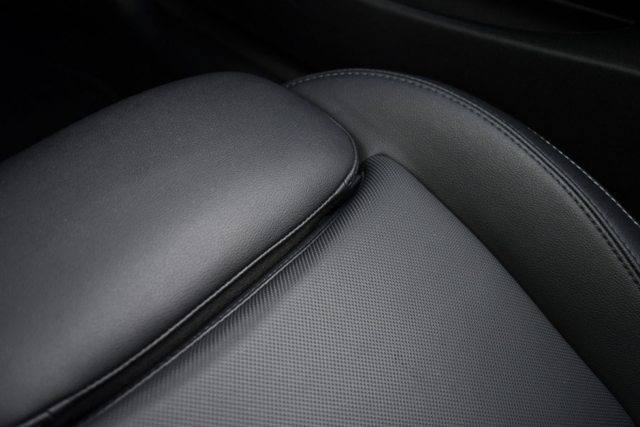 MINI Mini 1.5 Cooper John Cooper Works Pano Carplay Black-pack Adp-demping