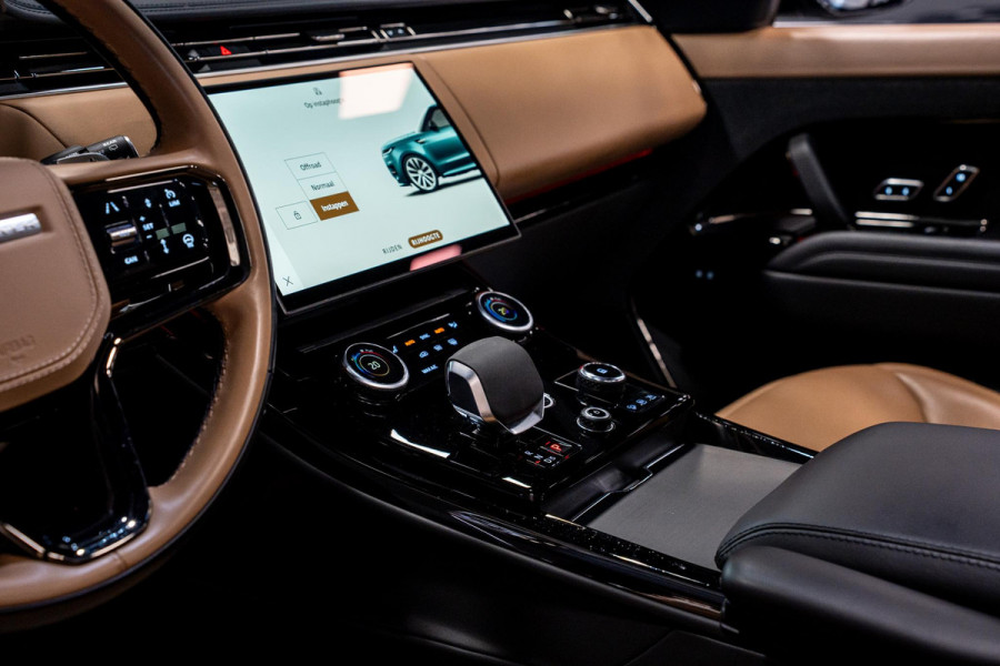 Land Rover Range Rover Sport 3.0 P440e Dynamic SE *Panorama / Meridian / Stoelventilatie / HUD / Memory / Keyless*