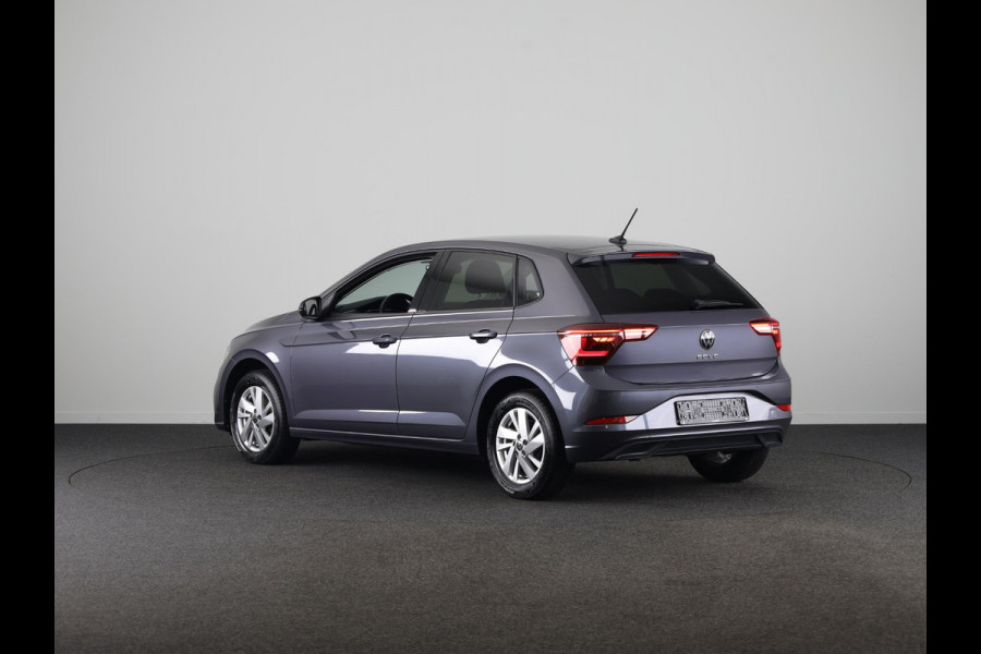 Volkswagen Polo 1.0 TSI Style 95 pk Automaat (DSG) | Navigatie | Parkeersensoren | Achteruitrijcamera | Adaptieve cruise control | Matrix LED koplampen | Stoelverwarming |