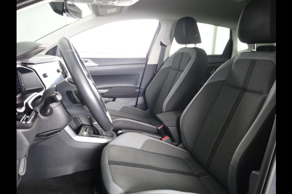 Volkswagen Polo 1.0 TSI Style 95 pk Automaat (DSG) | Navigatie | Parkeersensoren | Achteruitrijcamera | Adaptieve cruise control | Matrix LED koplampen | Stoelverwarming |
