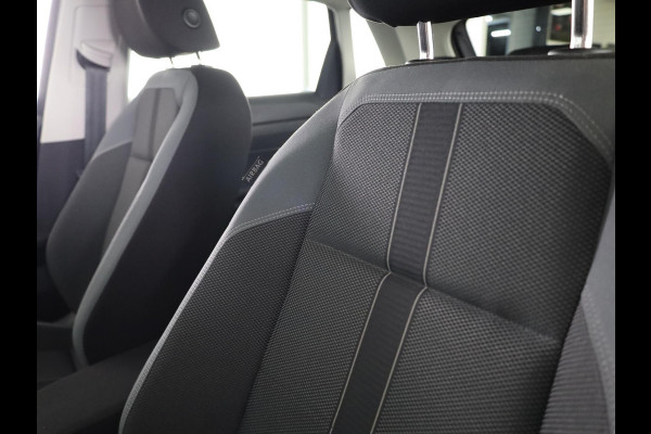 Volkswagen Polo 1.0 TSI Style 95 pk Automaat (DSG) | Navigatie | Parkeersensoren | Achteruitrijcamera | Adaptieve cruise control | Matrix LED koplampen | Stoelverwarming |