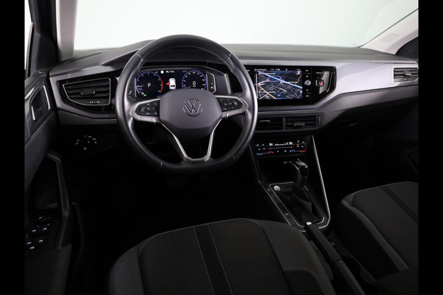 Volkswagen Polo 1.0 TSI Style 95 pk Automaat (DSG) | Navigatie | Parkeersensoren | Achteruitrijcamera | Adaptieve cruise control | Matrix LED koplampen | Stoelverwarming |