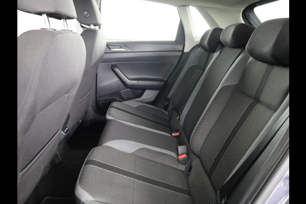 Volkswagen Polo 1.0 TSI Style 95 pk Automaat (DSG) | Navigatie | Parkeersensoren | Achteruitrijcamera | Adaptieve cruise control | Matrix LED koplampen | Stoelverwarming |
