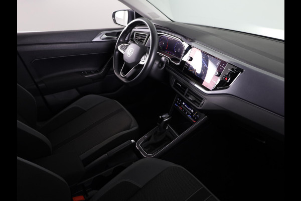 Volkswagen Polo 1.0 TSI Style 95 pk Automaat (DSG) | Navigatie | Parkeersensoren | Achteruitrijcamera | Adaptieve cruise control | Matrix LED koplampen | Stoelverwarming |
