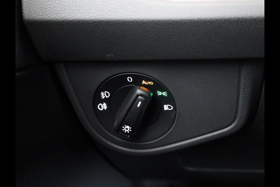 Volkswagen Polo 1.0 TSI Style 95 pk Automaat (DSG) | Navigatie | Parkeersensoren | Achteruitrijcamera | Adaptieve cruise control | Matrix LED koplampen | Stoelverwarming |