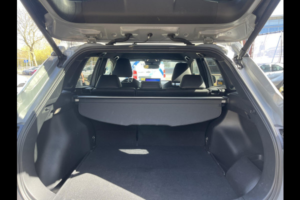 Toyota Corolla Cross 2.0 High Power Hybrid First Edition | Apple Carplay/Android Auto | voorstoelen verwarmd | Elektrische kofferbak | BSM