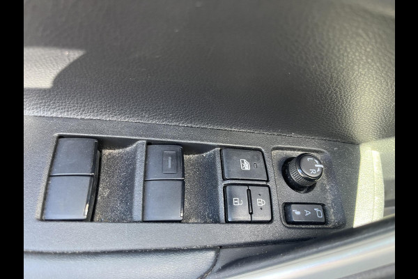 Toyota Corolla Cross 2.0 High Power Hybrid First Edition | Apple Carplay/Android Auto | voorstoelen verwarmd | Elektrische kofferbak | BSM