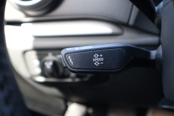 Audi A3 Limousine 30 TFSI Pro Line | Navi | Cruise control | DAB |