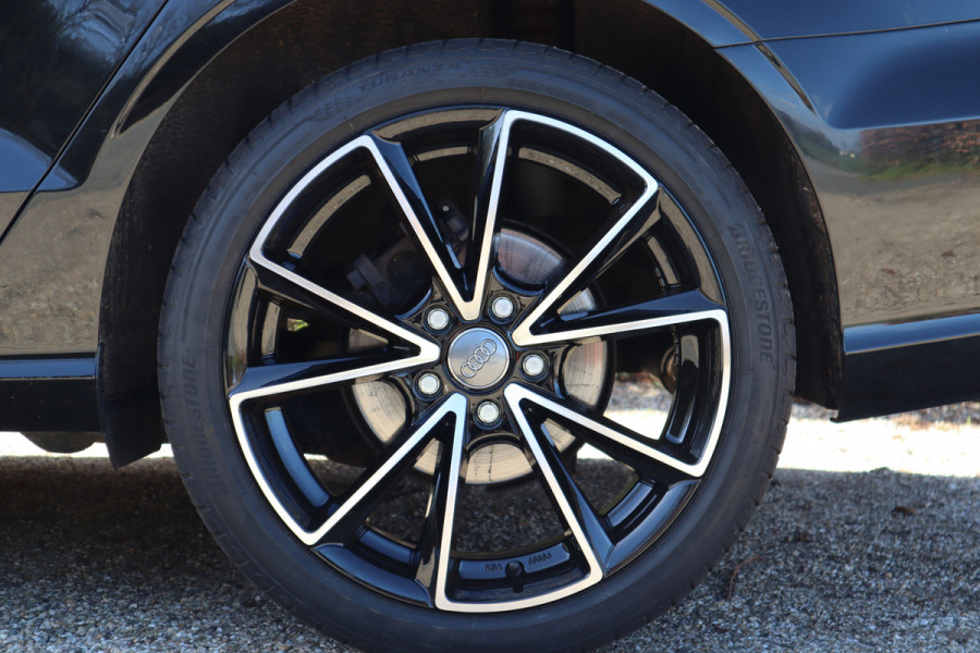 Audi A3 Limousine 30 TFSI Pro Line | Navi | Cruise control | DAB |