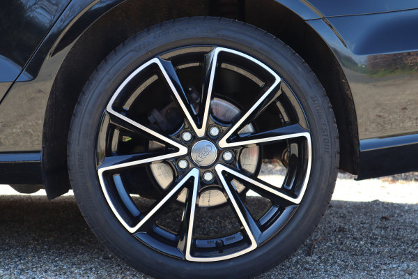 Audi A3 Limousine 30 TFSI Pro Line | Navi | Cruise control | DAB |