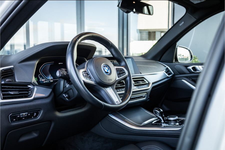 BMW X5 xDrive45e High Executive - M Sport | Panorama | Memory | Luchtvering | ACC