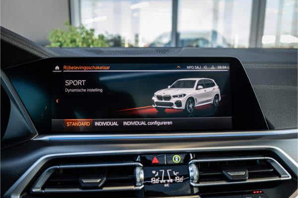 BMW X5 xDrive45e High Executive - M Sport | Panorama | Memory | Luchtvering | ACC