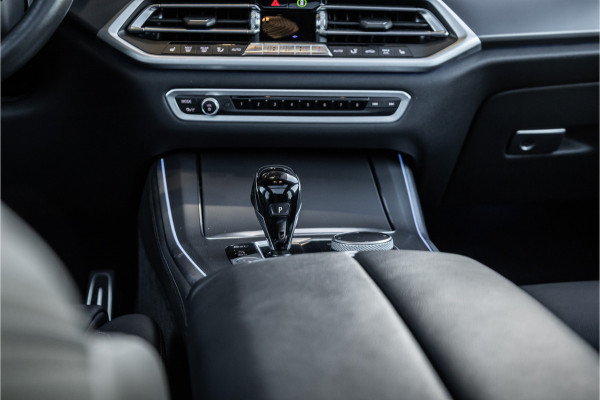BMW X5 xDrive45e High Executive - M Sport | Panorama | Memory | Luchtvering | ACC