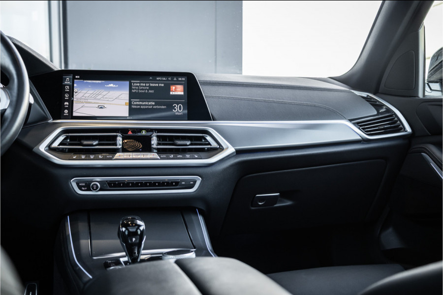 BMW X5 xDrive45e High Executive - M Sport | Panorama | Memory | Luchtvering | ACC