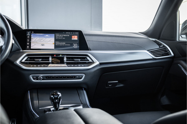 BMW X5 xDrive45e High Executive - M Sport | Panorama | Memory | Luchtvering | ACC