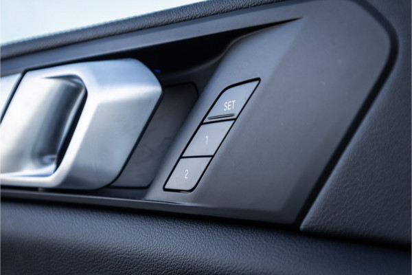 BMW X5 xDrive45e High Executive - M Sport | Panorama | Memory | Luchtvering | ACC