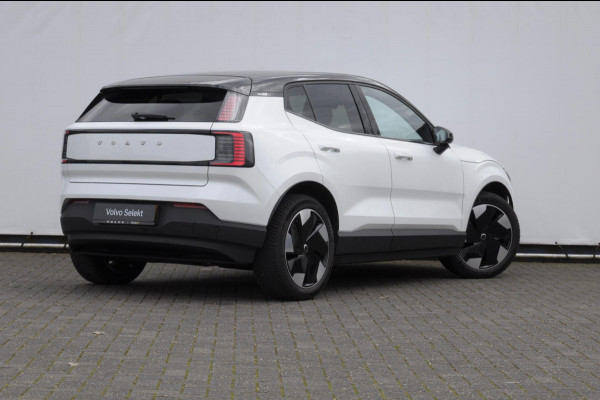 Volvo EX30 272PK Ext. Range Plus / Adaptieve Cruise Control/ Dodehoek Detectie / Parkeersensoren/ Achteruitrijcamera/ Warmtepomp/ Google Services/