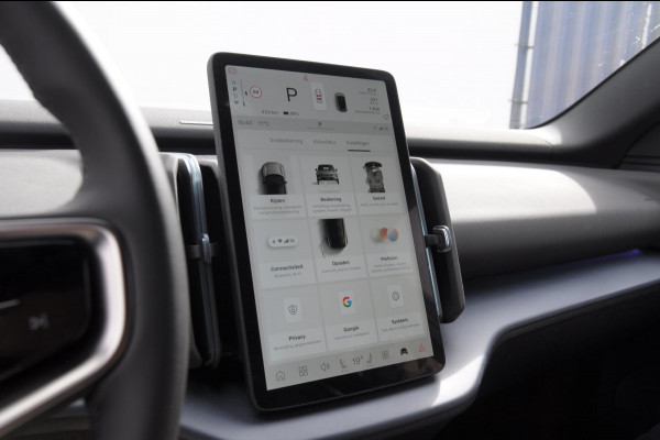 Volvo EX30 272PK Ext. Range Plus / Adaptieve Cruise Control/ Dodehoek Detectie / Parkeersensoren/ Achteruitrijcamera/ Warmtepomp/ Google Services/