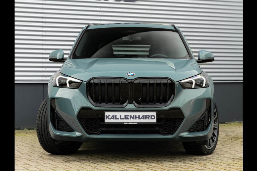 BMW X1 sDrive18i M-Sport Pro - Pano - Memoryzetel - Trekhaak - ACC - Head-Up - Harman Kardon
