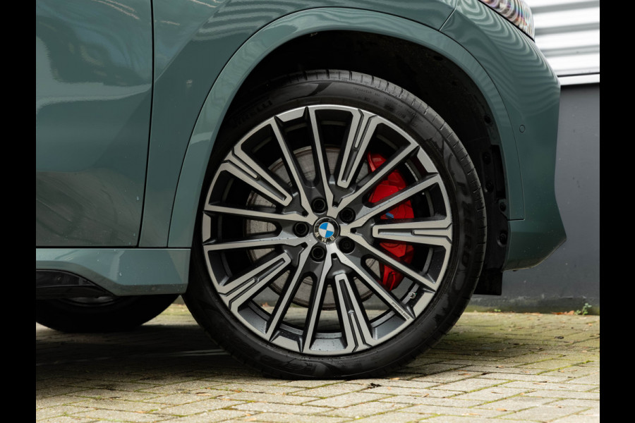 BMW X1 sDrive18i M-Sport Pro - Pano - Memoryzetel - Trekhaak - ACC - Head-Up - Harman Kardon