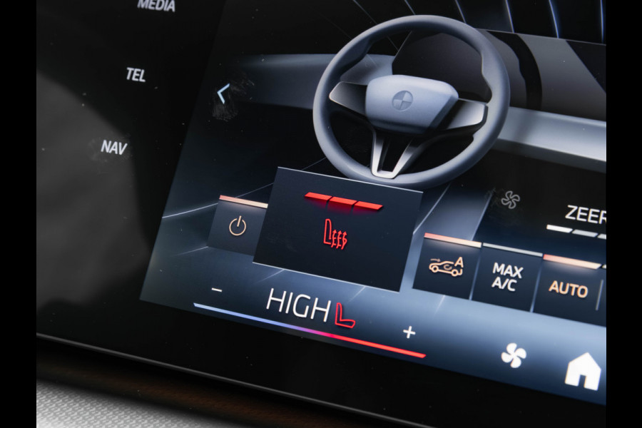 BMW X1 sDrive18i M-Sport Pro - Pano - Memoryzetel - Trekhaak - ACC - Head-Up - Harman Kardon