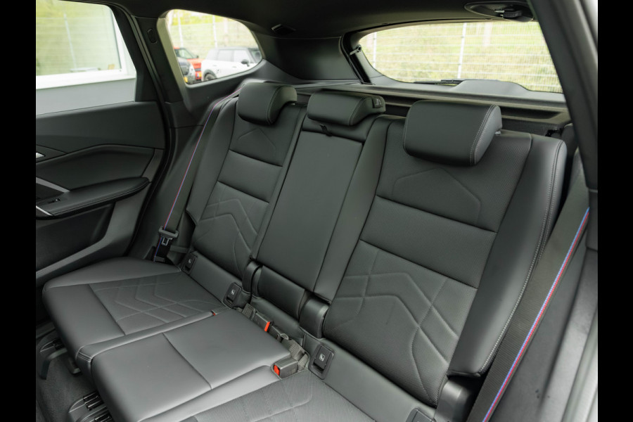 BMW X1 sDrive18i M-Sport Pro - Pano - Memoryzetel - Trekhaak - ACC - Head-Up - Harman Kardon