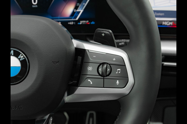 BMW X1 sDrive18i M-Sport Pro - Pano - Memoryzetel - Trekhaak - ACC - Head-Up - Harman Kardon