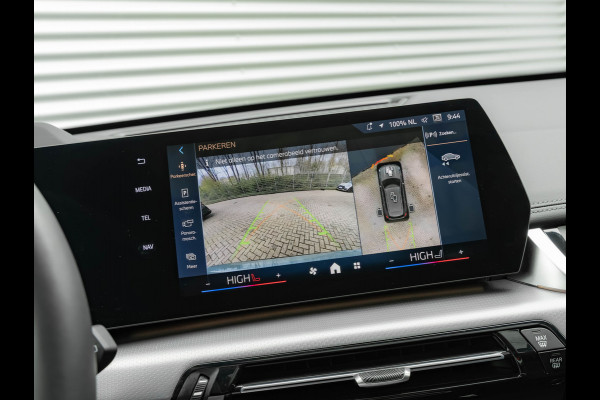 BMW X1 sDrive18i M-Sport Pro - Pano - Memoryzetel - Trekhaak - ACC - Head-Up - Harman Kardon