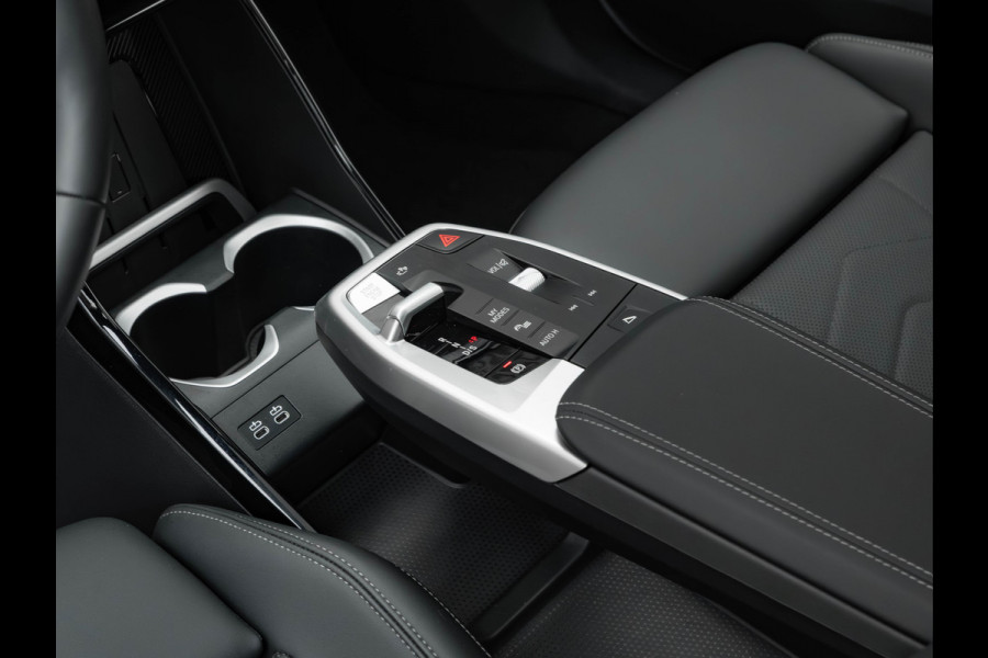 BMW X1 sDrive18i M-Sport Pro - Pano - Memoryzetel - Trekhaak - ACC - Head-Up - Harman Kardon