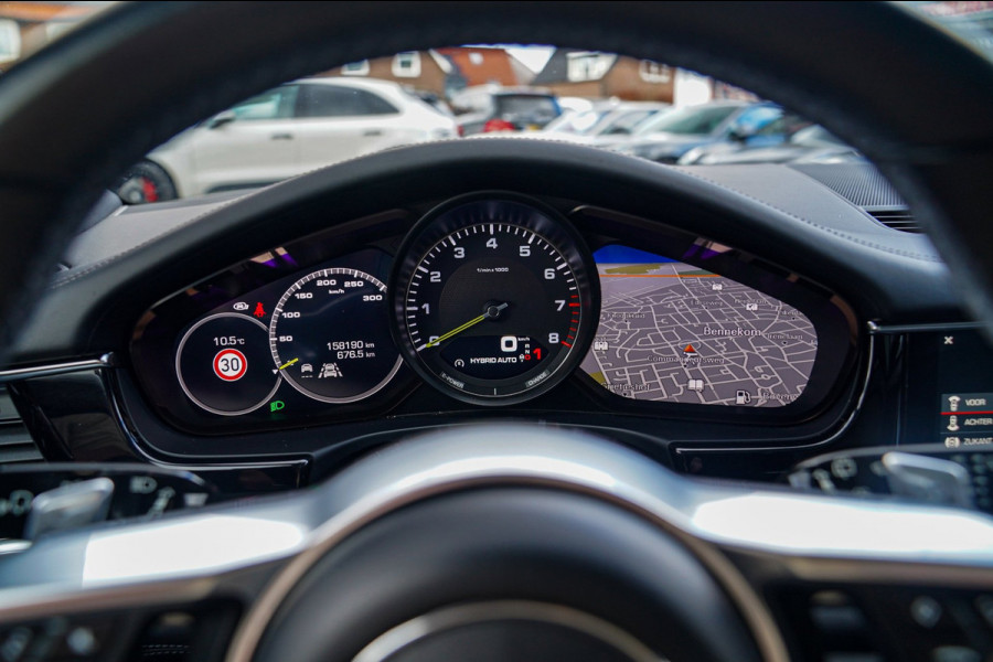 Porsche Panamera Sport Turismo 2.9 4 E-Hybrid | Sport Chrono | Massasge | Panorama | BoseSound | Achteras bsturing | Sport uitlaat