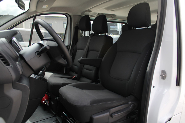 Renault Trafic Passenger 2.0 dCi 120 Grand Life 120pk 9 Zits - Prijs incl. BTW - Airco - Cruise - LED - Navi - Bluetooth - Rijklaar