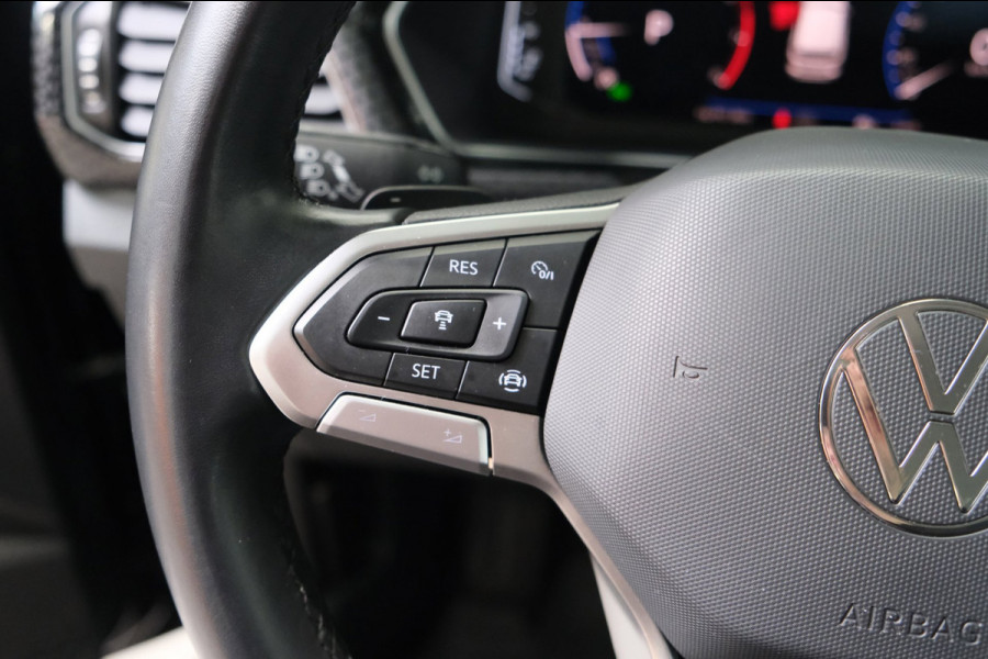 Volkswagen T-Cross 1.0 TSI Style Automaat - Airco, Cruise, Navi, PDC, Camera Carplay, Stoelverwarming.