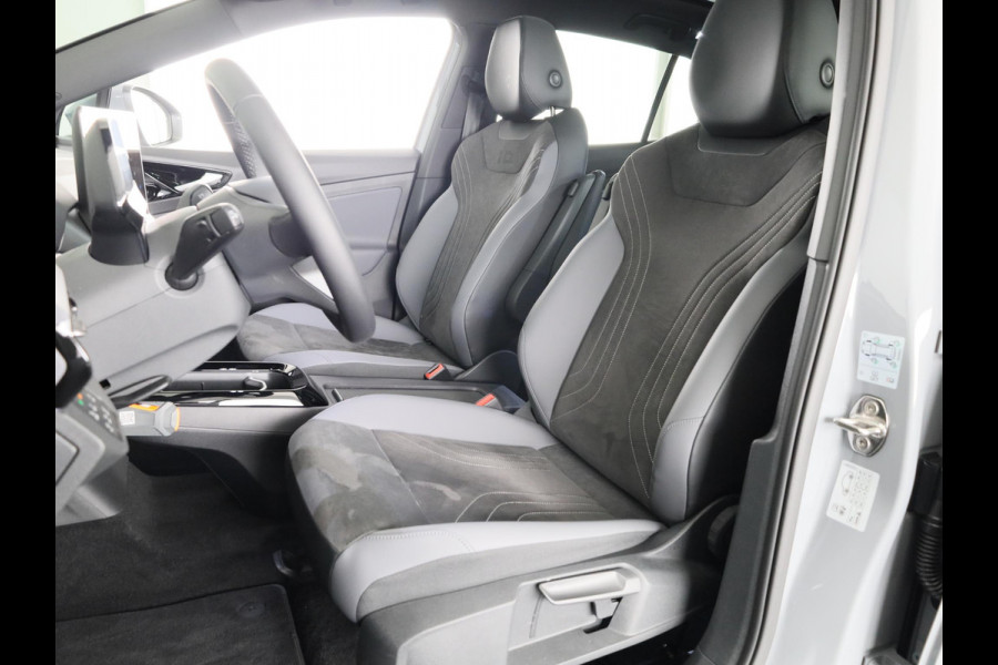 Volkswagen ID.5 Pro Business 77 kWh accu, 210 kW / 286 pk SUV Elek | 360 Camera | Led matrix | Navigatie | Elektrische Achterklep | Panoramdak | Stoelverwarming |