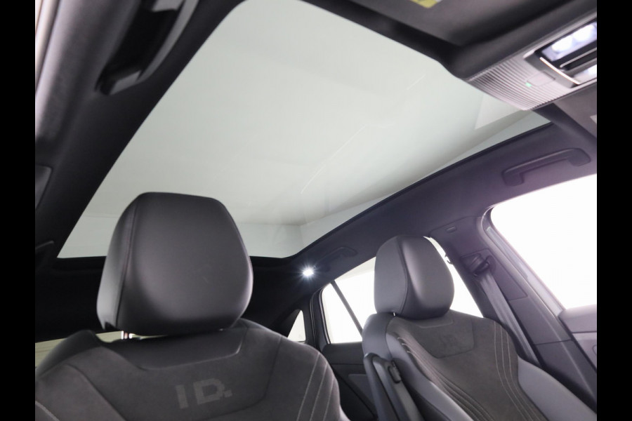 Volkswagen ID.5 Pro Business 77 kWh accu, 210 kW / 286 pk SUV Elek | 360 Camera | Led matrix | Navigatie | Elektrische Achterklep | Panoramdak | Stoelverwarming |