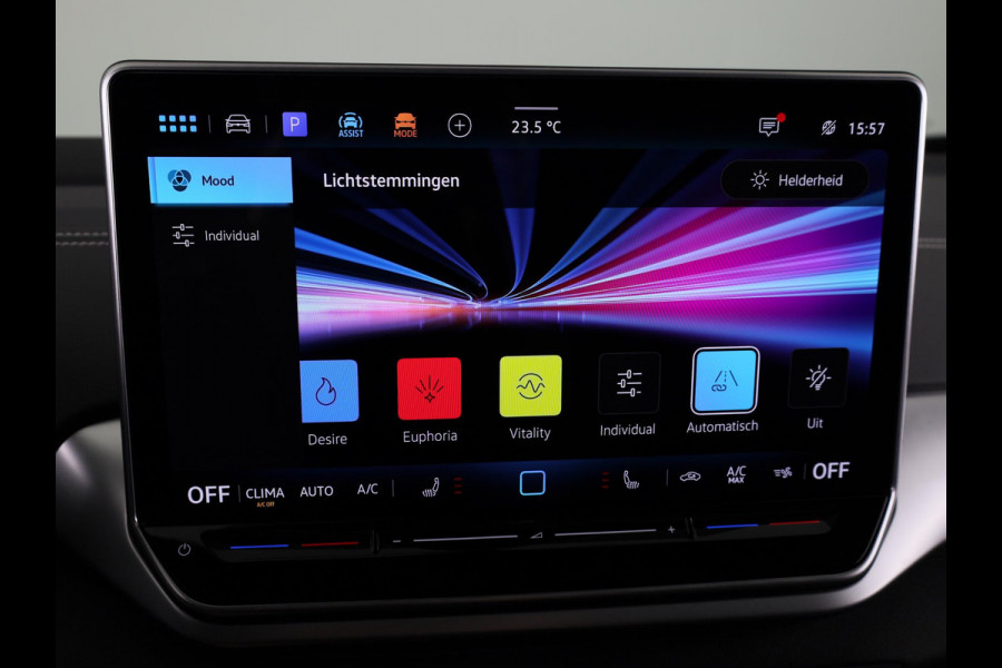 Volkswagen ID.5 Pro Business 77 kWh accu, 210 kW / 286 pk SUV Elek | 360 Camera | Led matrix | Navigatie | Elektrische Achterklep | Panoramdak | Stoelverwarming |