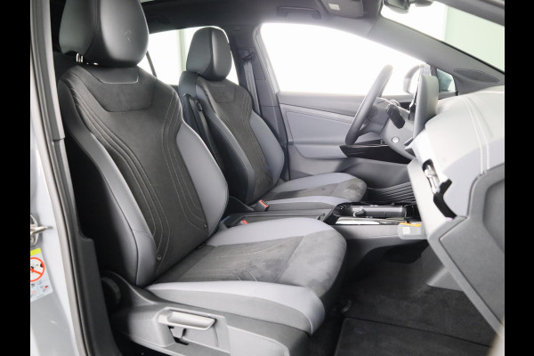 Volkswagen ID.5 Pro Business 77 kWh accu, 210 kW / 286 pk SUV Elek | 360 Camera | Led matrix | Navigatie | Elektrische Achterklep | Panoramdak | Stoelverwarming |