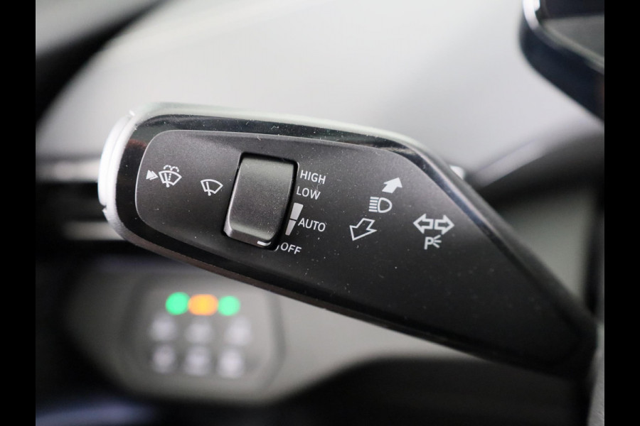 Volkswagen ID.5 Pro Business 77 kWh accu, 210 kW / 286 pk SUV Elek | 360 Camera | Led matrix | Navigatie | Elektrische Achterklep | Panoramdak | Stoelverwarming |