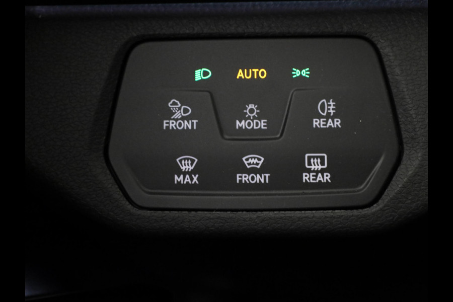 Volkswagen ID.5 Pro Business 77 kWh accu, 210 kW / 286 pk SUV Elek | 360 Camera | Led matrix | Navigatie | Elektrische Achterklep | Panoramdak | Stoelverwarming |